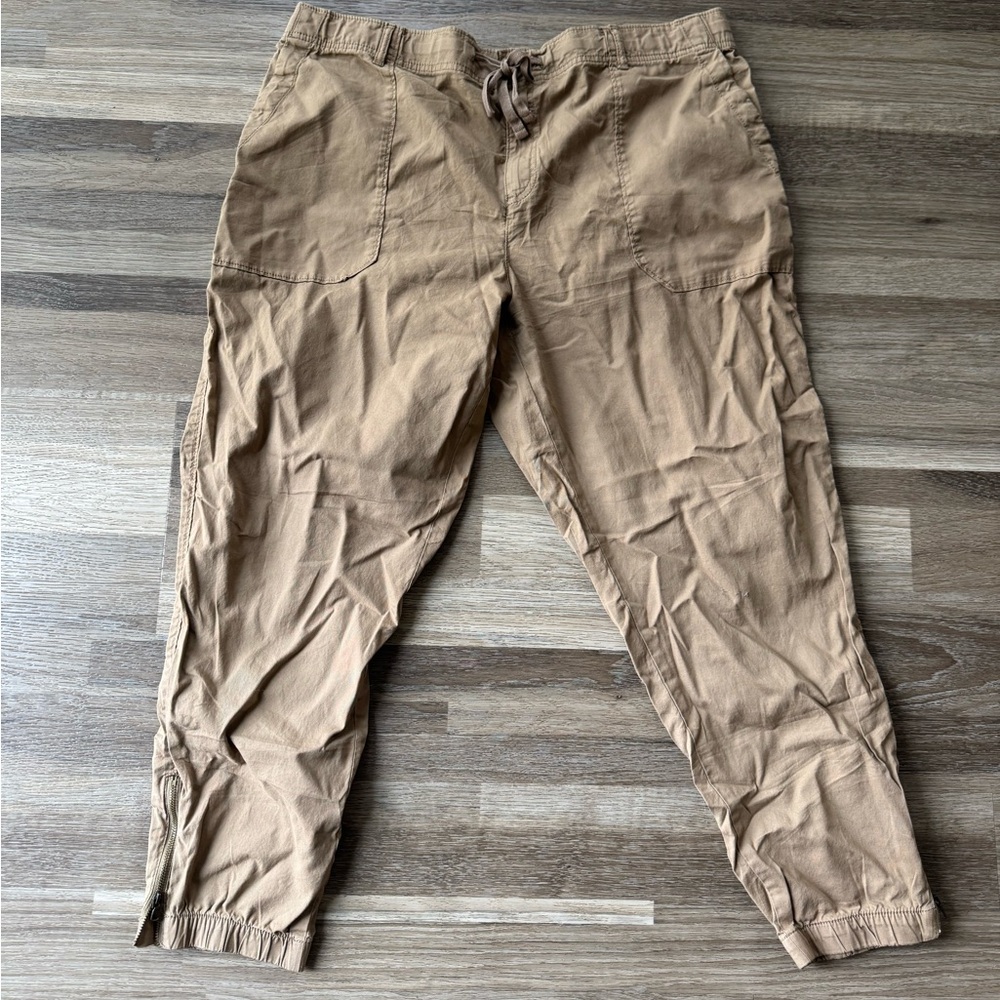 Women’s Tan Casual Pants